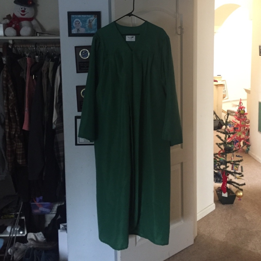 jostens‎ green graduation gown